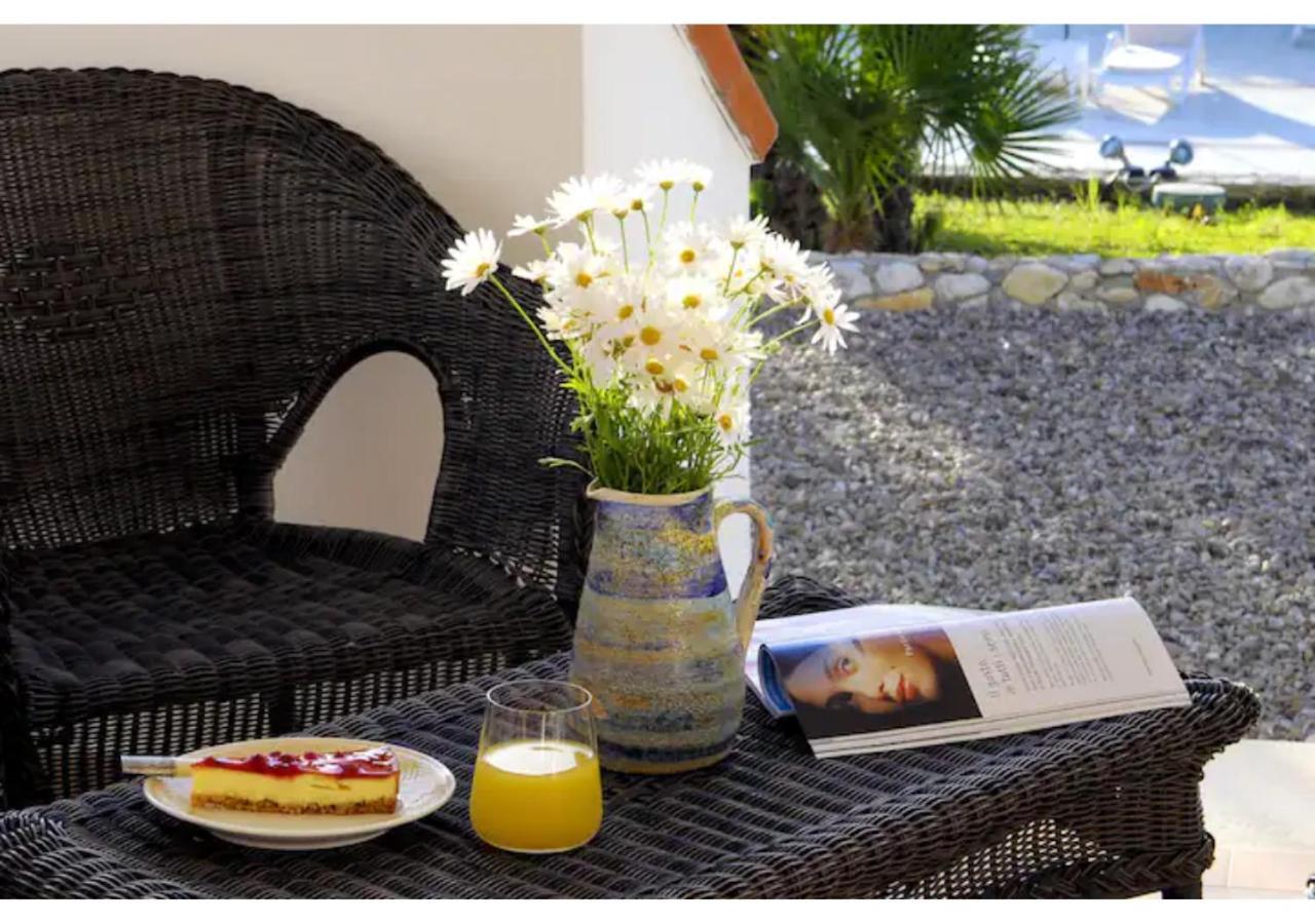 بيسْكيتْشّي Poggio Di Luna B&B Relais المظهر الخارجي الصورة